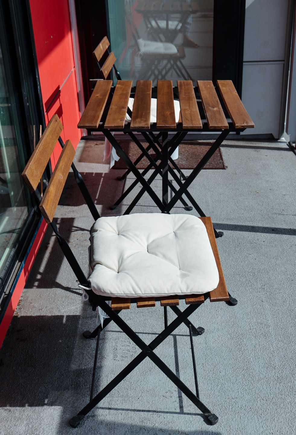 IKEA TÄRNÖ Balcony Table + 2 Chairs – $25 - photo 5