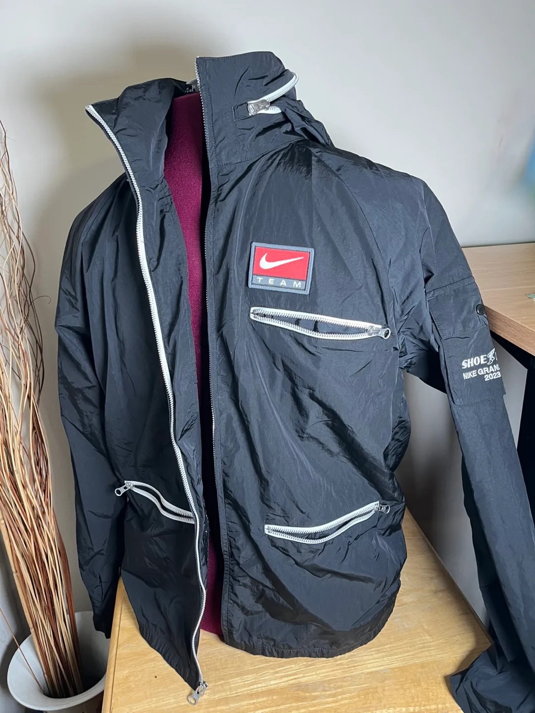 Nike Shoe Dog Grand Prix 2023 Jacket image indicator(2)