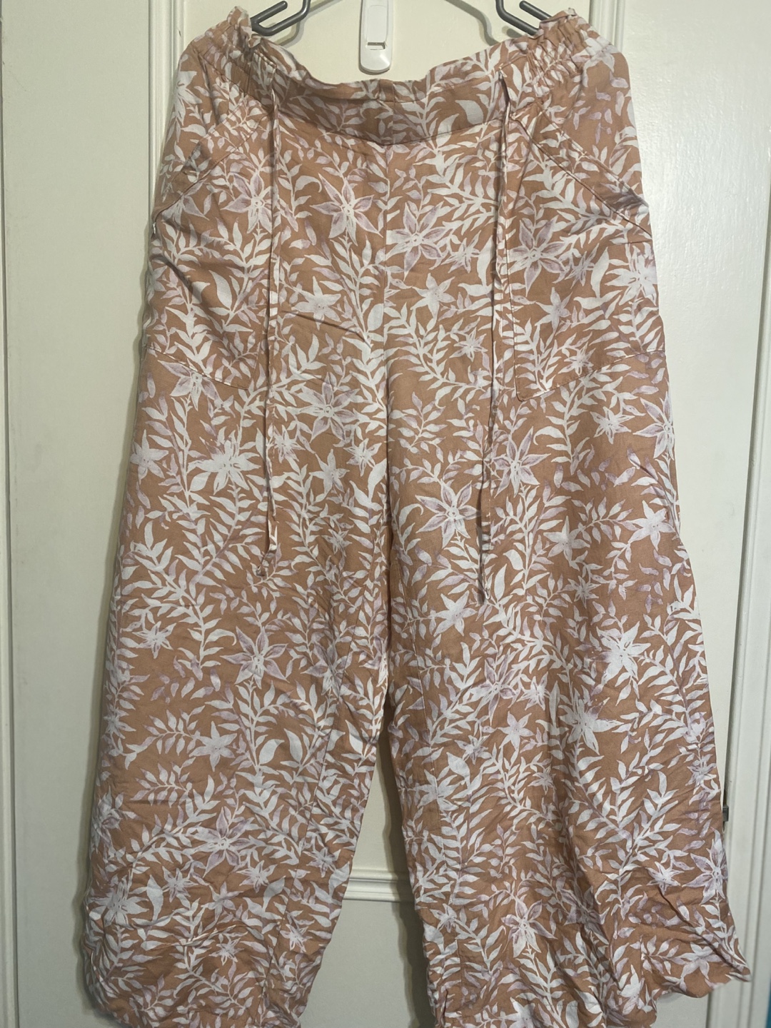 Wide legs pants