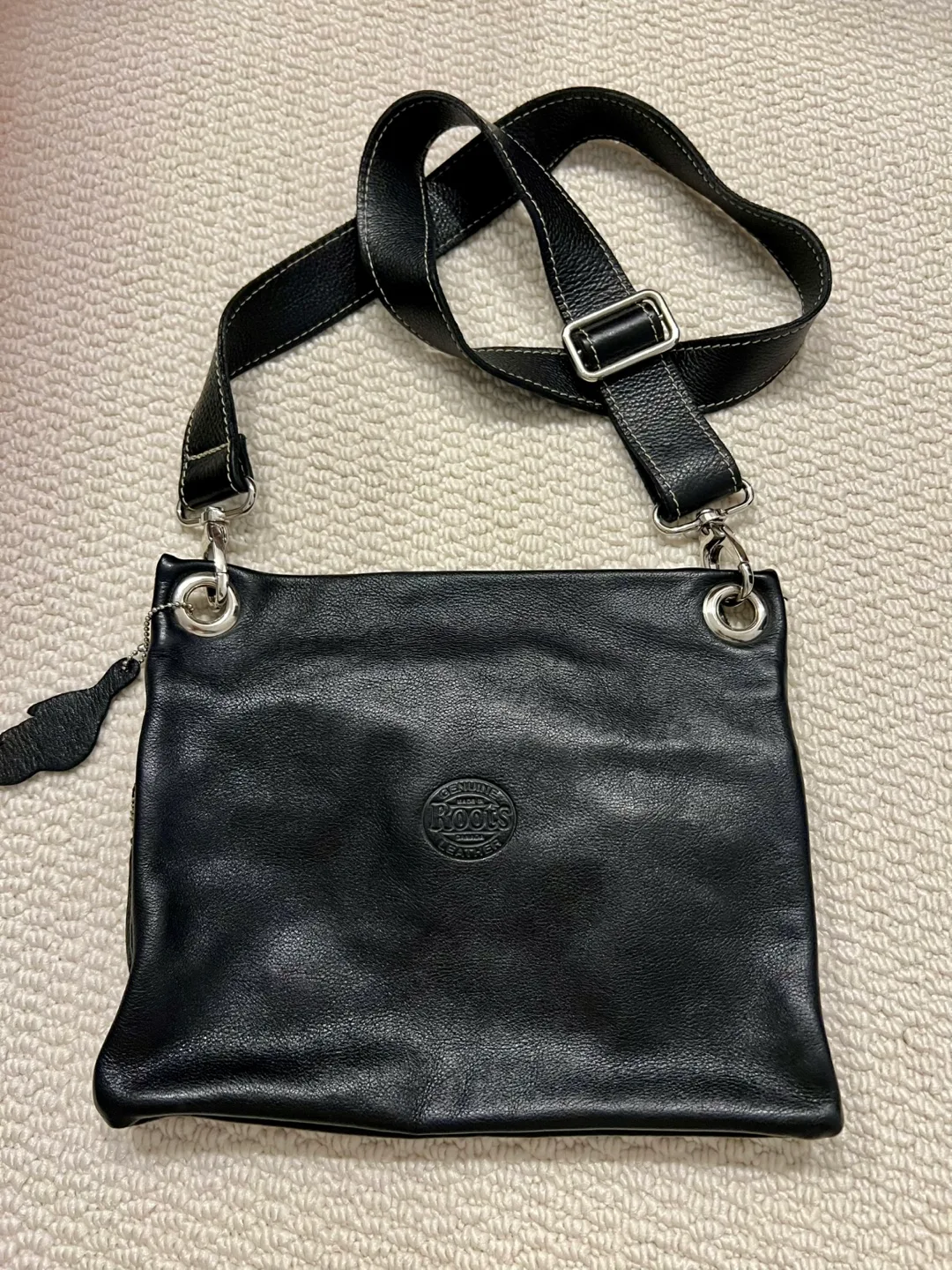 Roots Canada Leather Crossbody Bag image indicator(2)