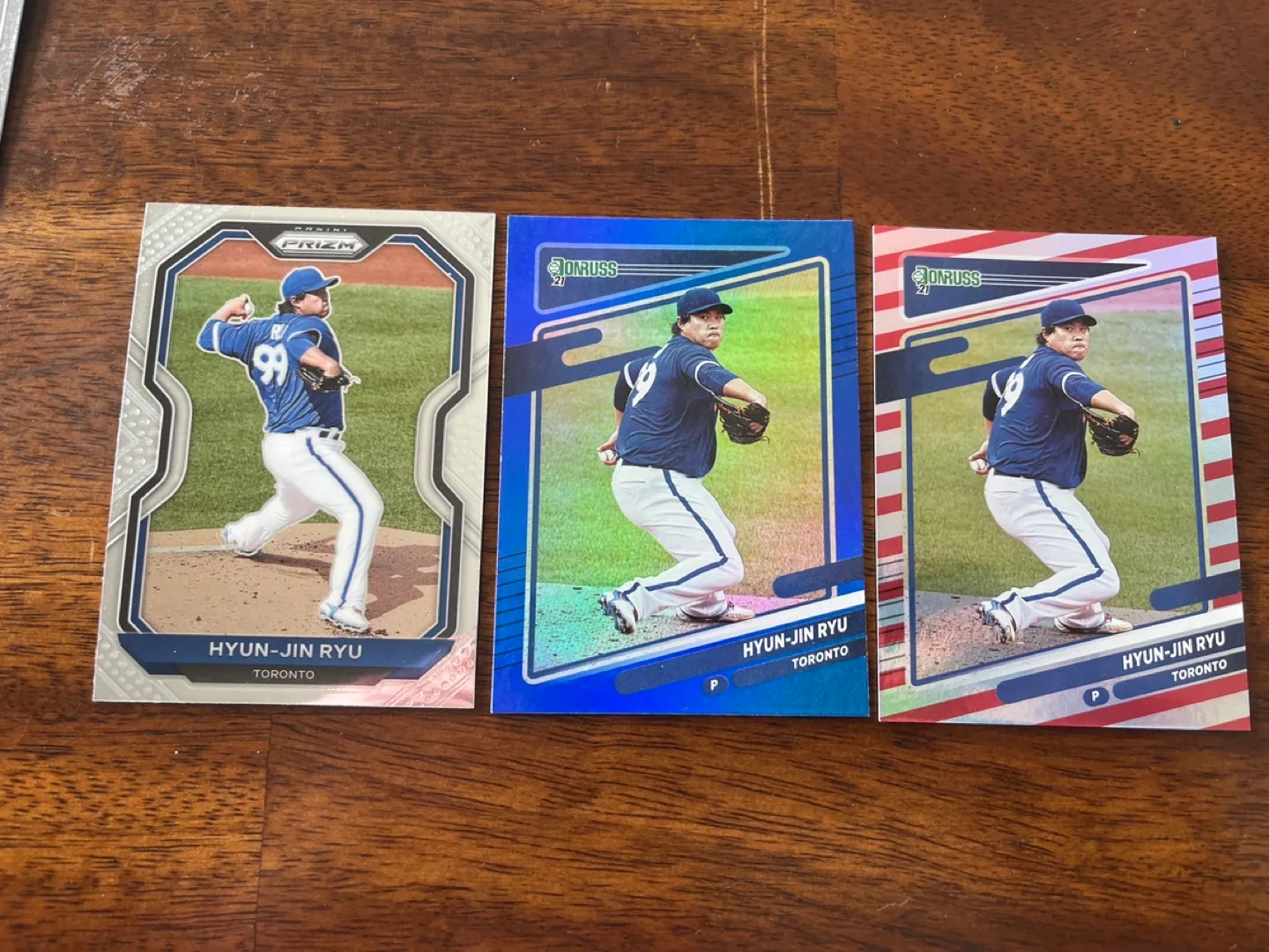 Hyun-Jin Ryu Baseball Card Lot - Toronto Blue Jays image indicator(2)