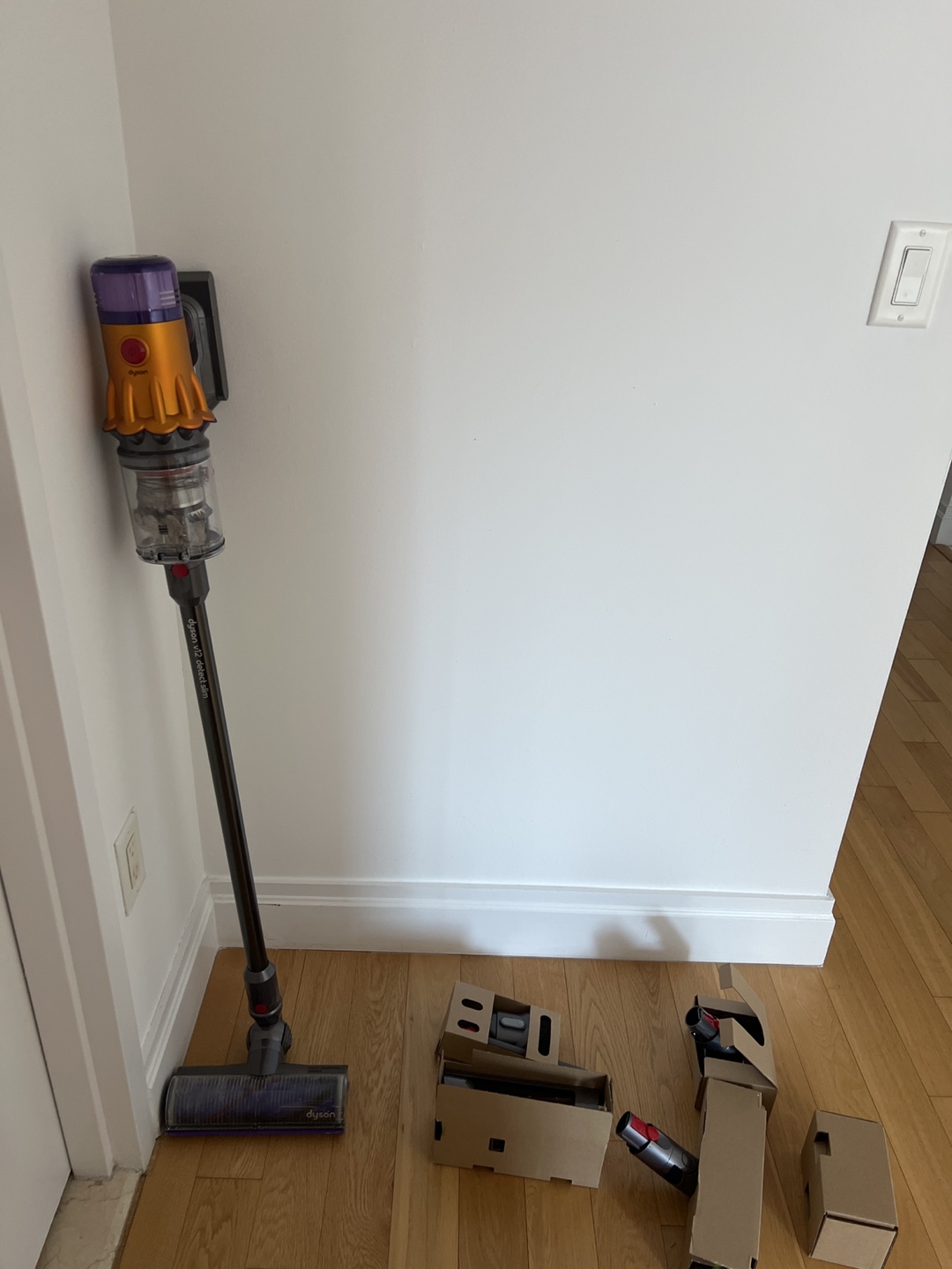 Dyson V12 Detect Slim Vacuum Cleaner - photo 2