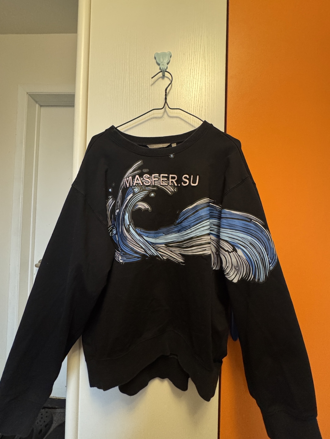 Black Wave Graphic Sweatshirt