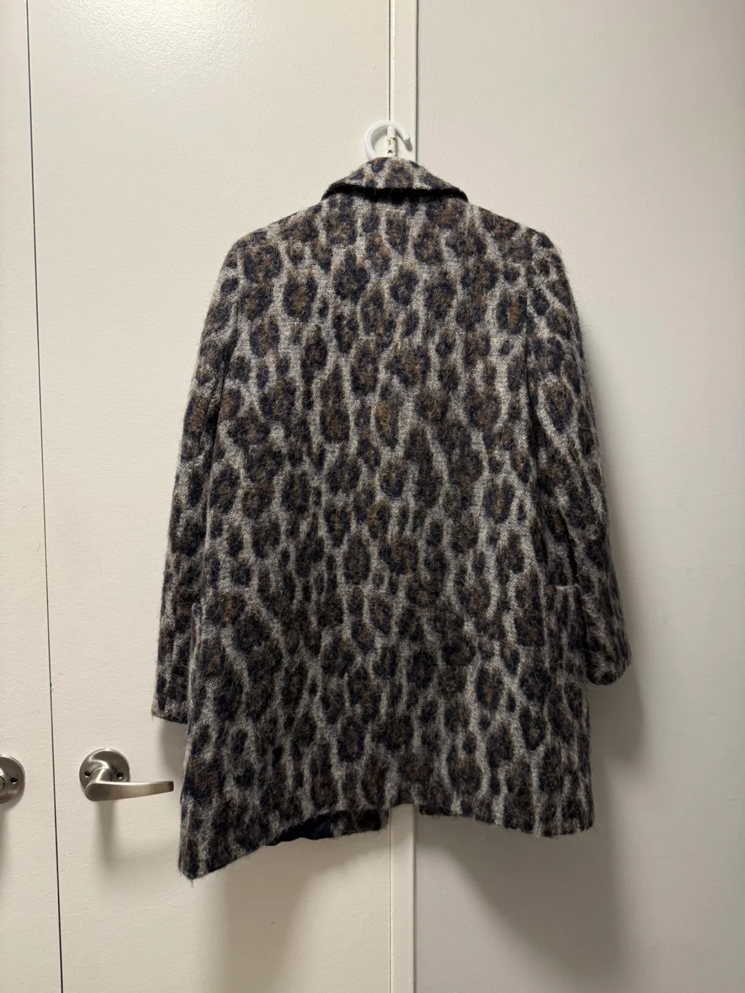 Zara Basic Leopard Print Coat - Size M image indicator(2)