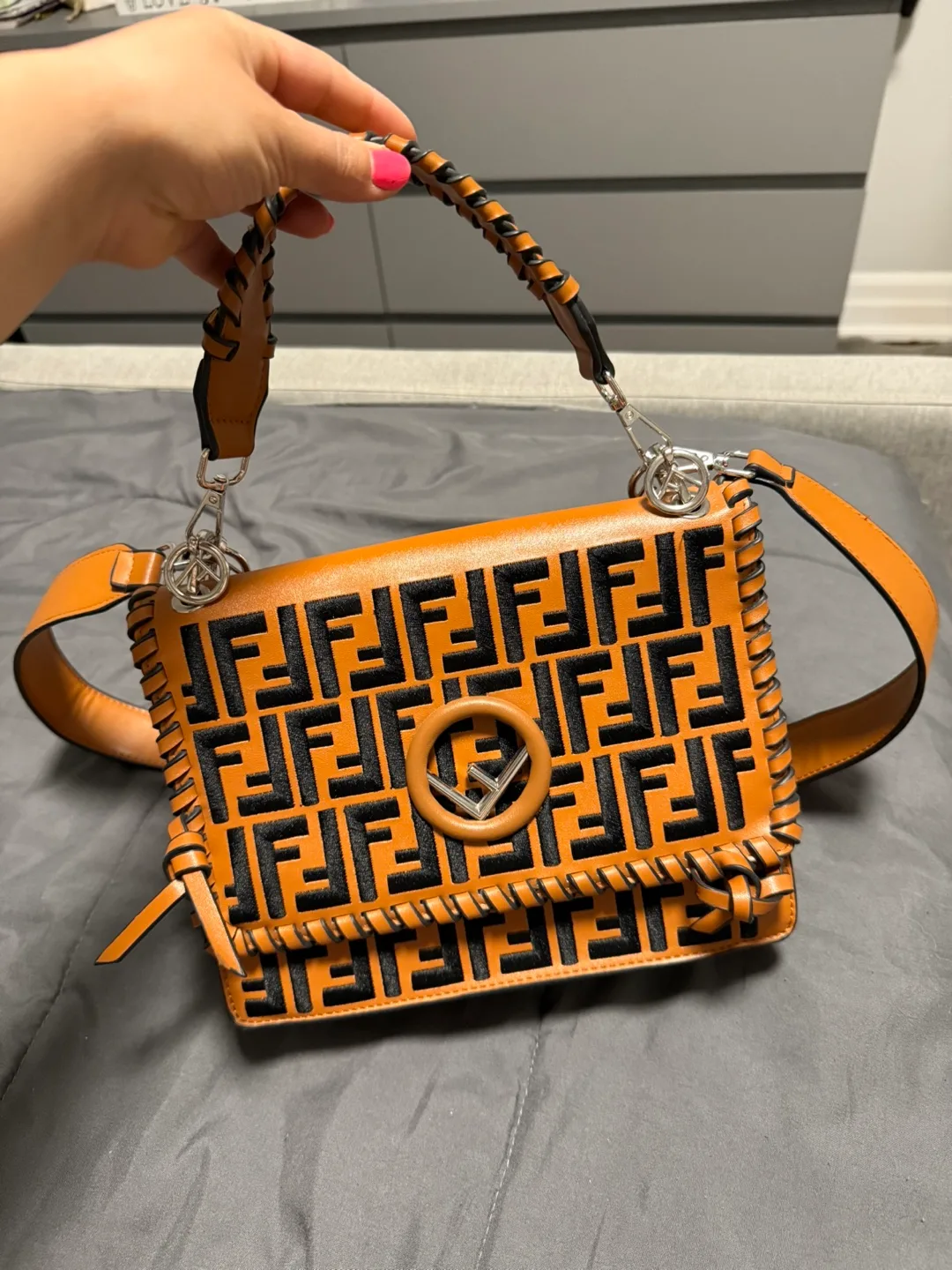 shoulder bag thumbnail