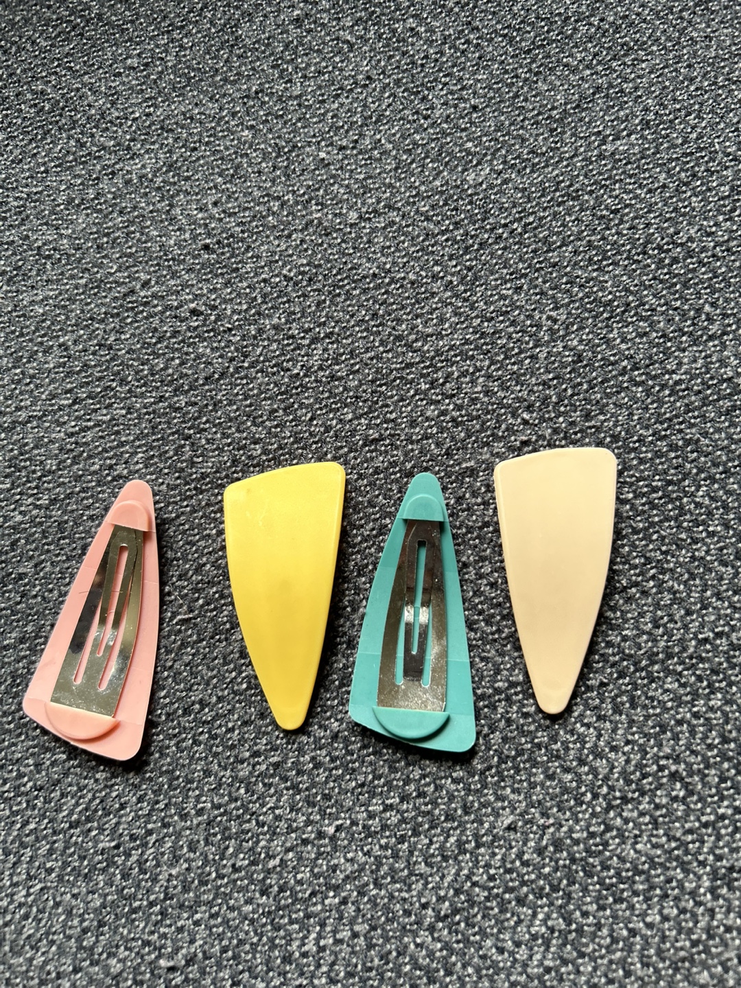 Set of Four Pastel Triangle Hair Clips - photo 3