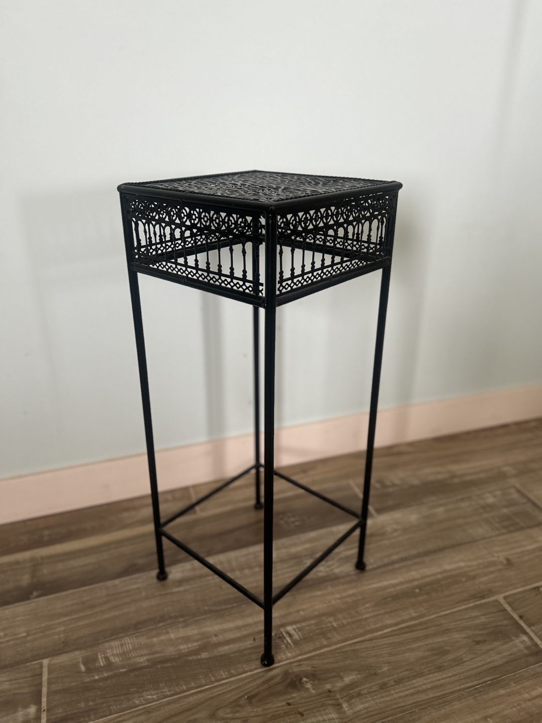Black Metal Plant Stand
