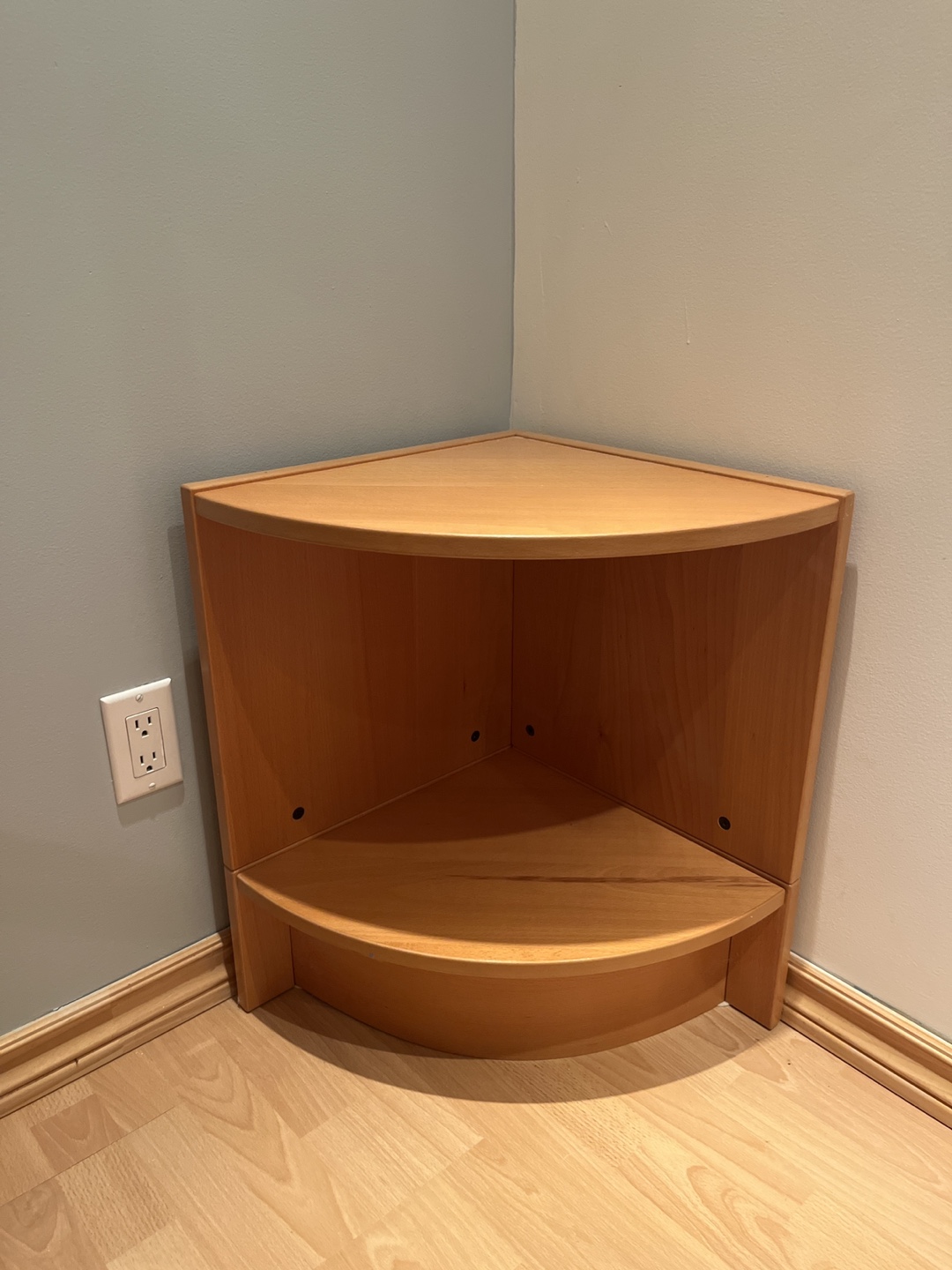 Corner Shelf Unit