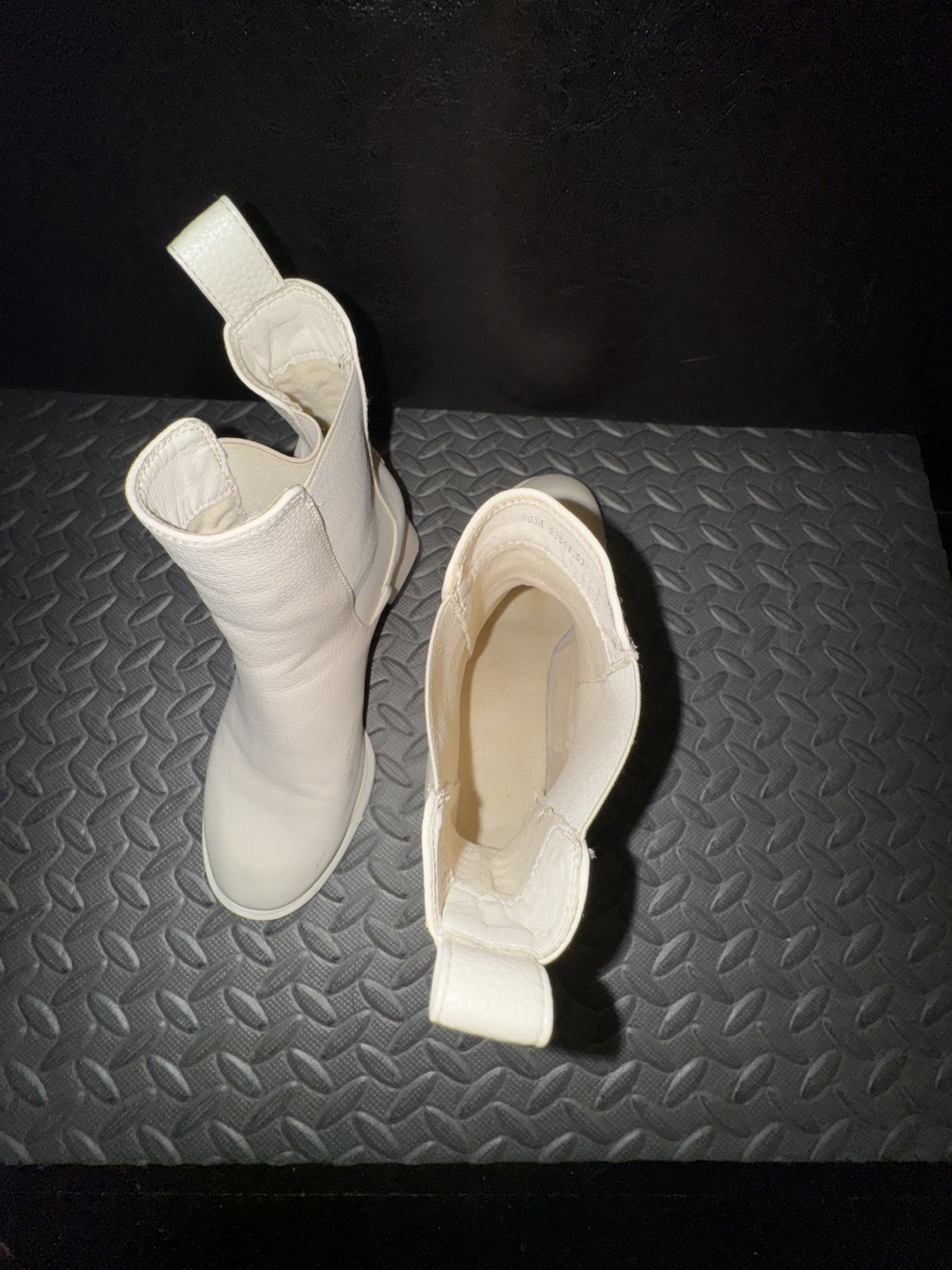 Cream-coloured Women's Ankle Boots - photo 4