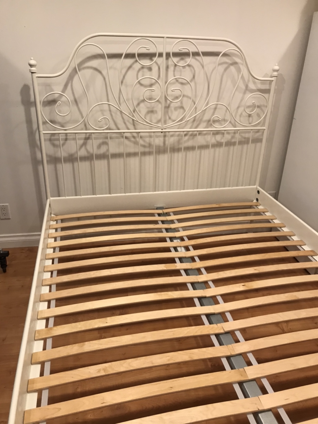 Elegant queen size metal bed frame