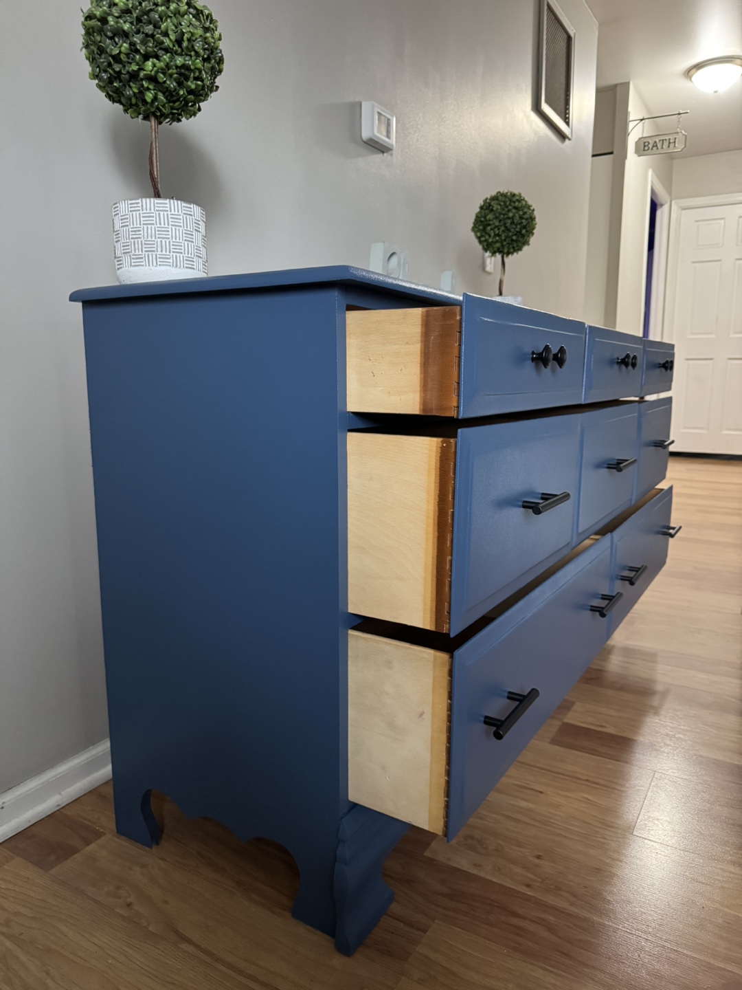 ✨Beautiful solid wood dresser✨ - photo 3