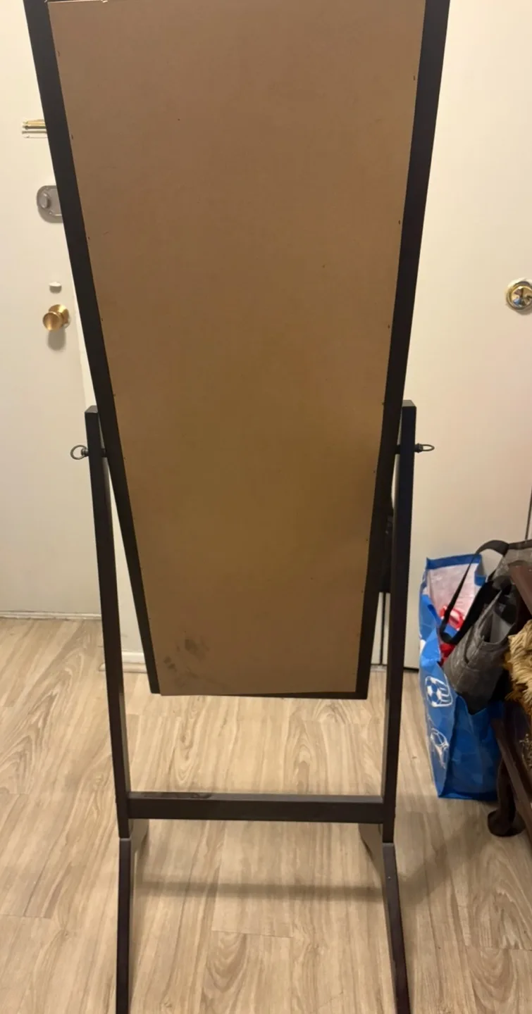 Full Length Freestanding Mirror image indicator(2)