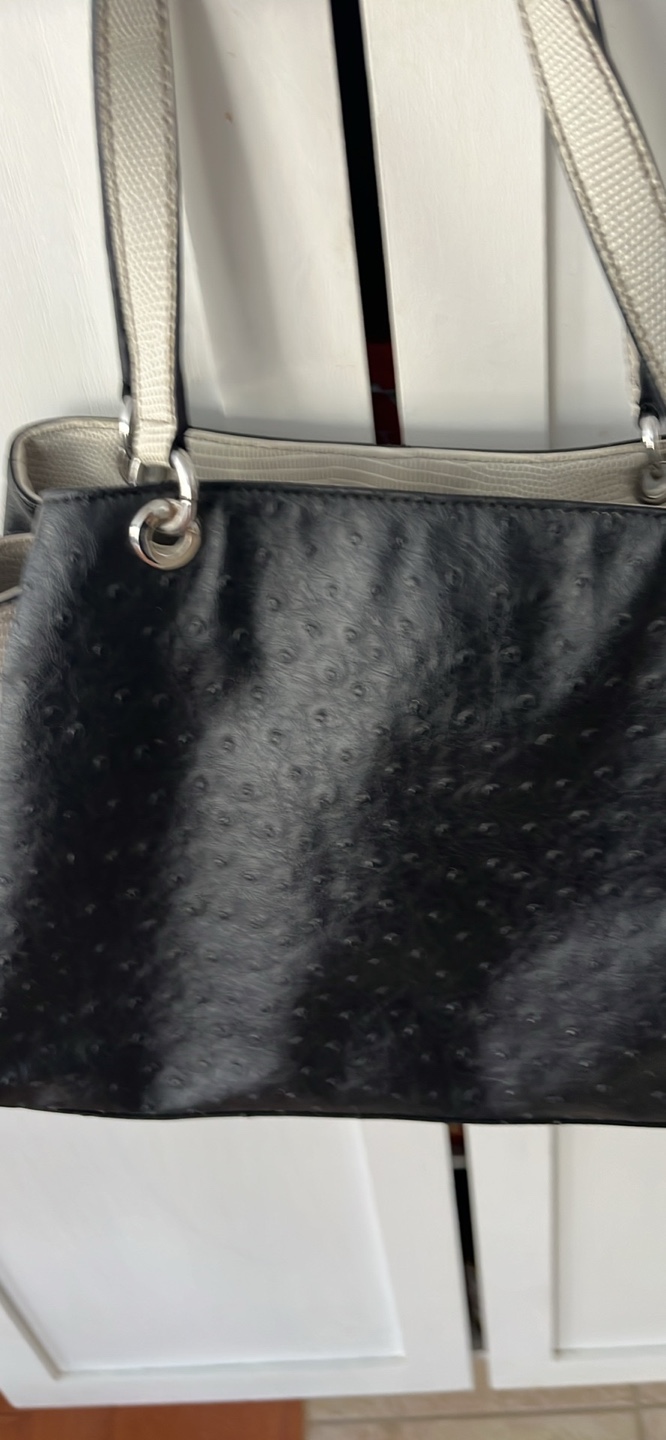 Guess Ostrich-embossed Handbag - photo 4