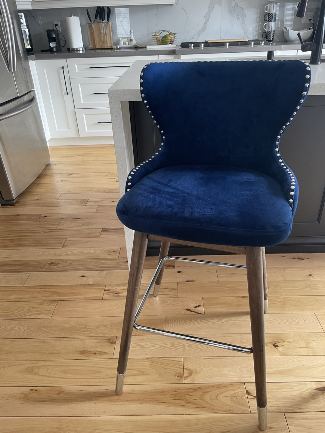 4 Navy Blue Velvet Bar Stools - photo 3