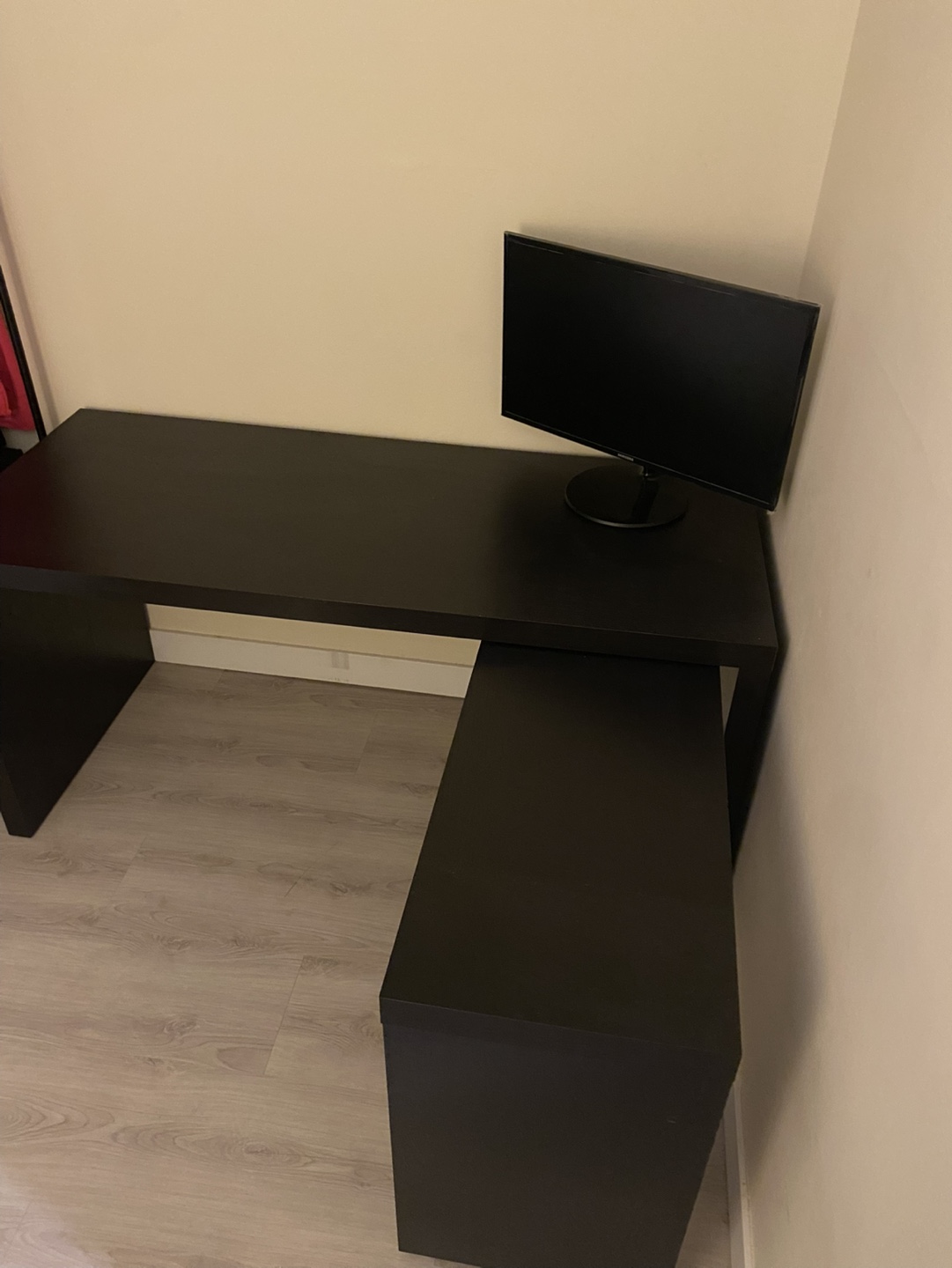 Corner L Shaped Desk with Pull-out Panel NEED TO SELL - OBO