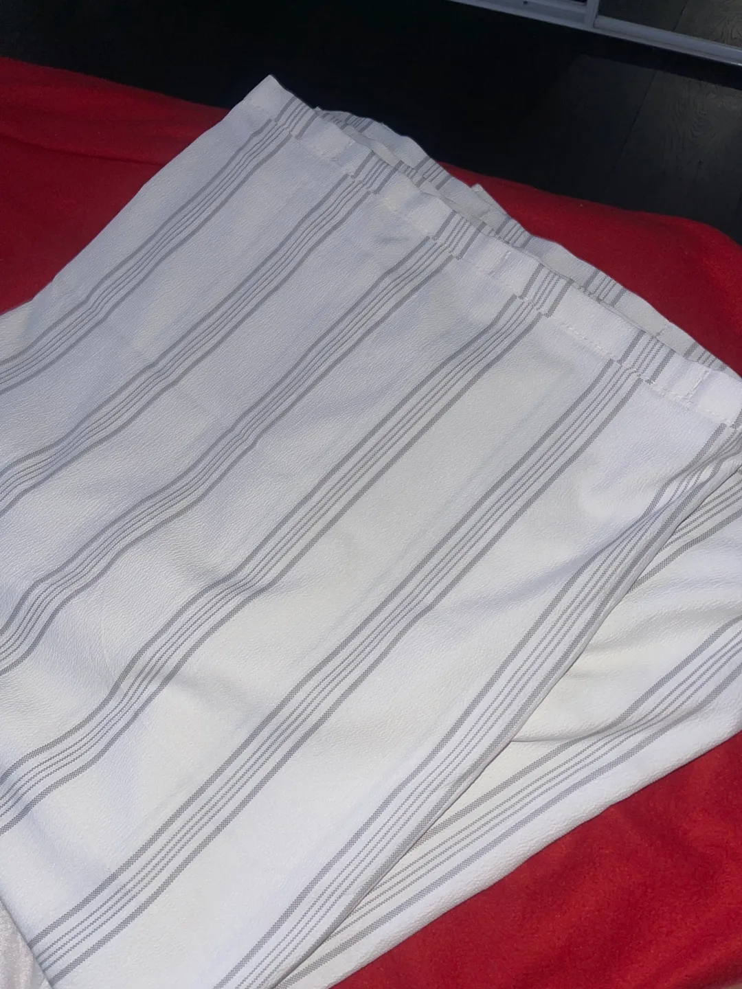 IKEA SVARTSTARR Shower Curtain - White/Grey Stripe image indicator(2)