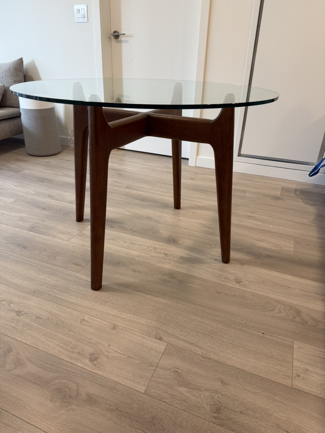 Crate & Barrel Tate 42" Round Glass Dining Table - photo 4