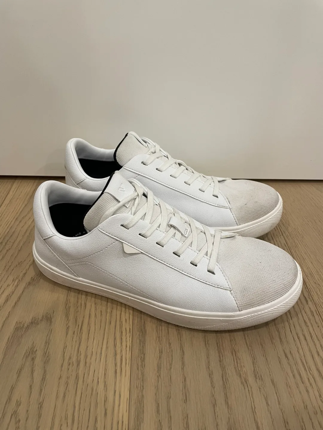 Vessi Men's White Sneakers - Size 8 image indicator(2)