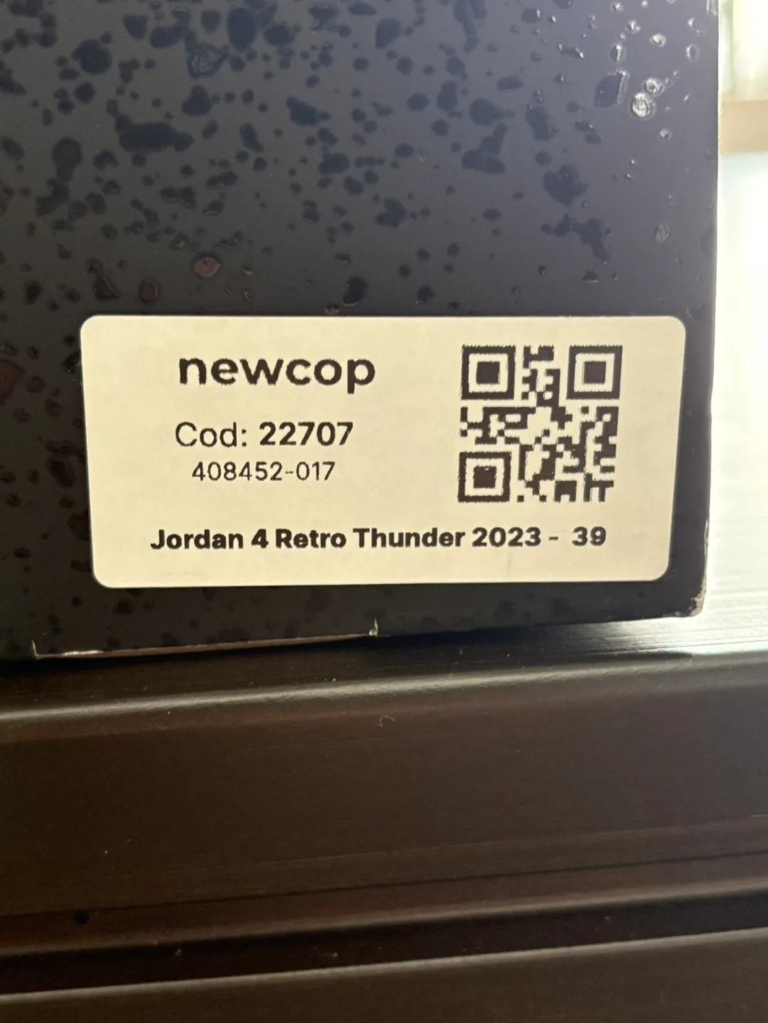 Air Jordan 4 Retro GS 'Thunder' image indicator(8)