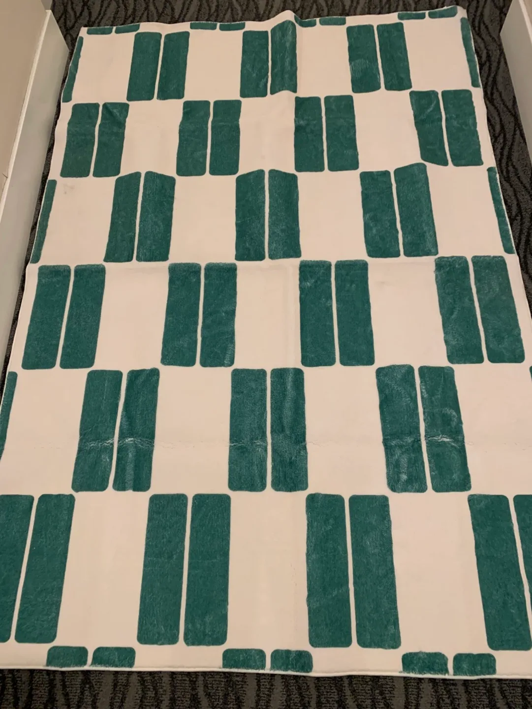 💚☁️SO SOFT! French Retro Green/Cream Geometric Area Rug image indicator(2)