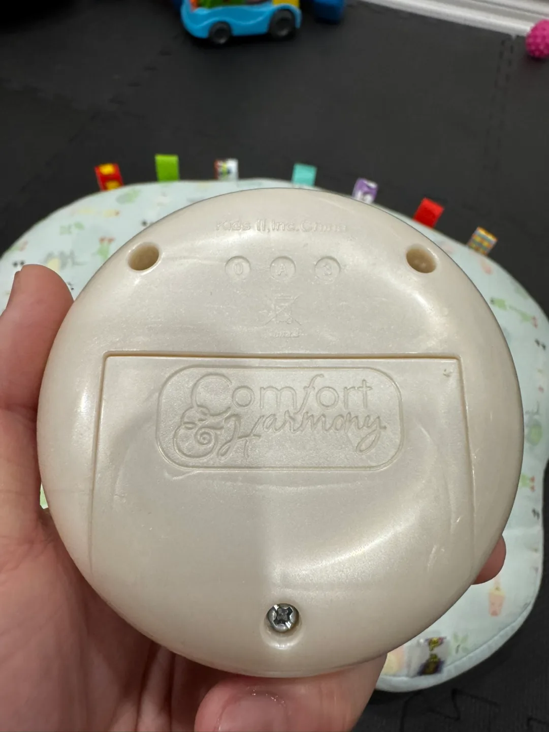 Nursing Feeding Pillow with Vibrating Disc image indicator(2)