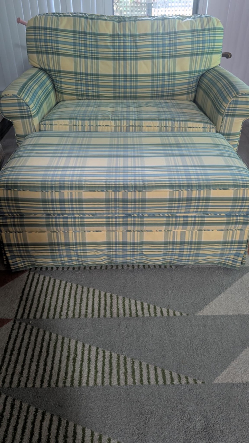 2 Seater Armchair and Ottoman Set - Plaid Upholstery - photo 3