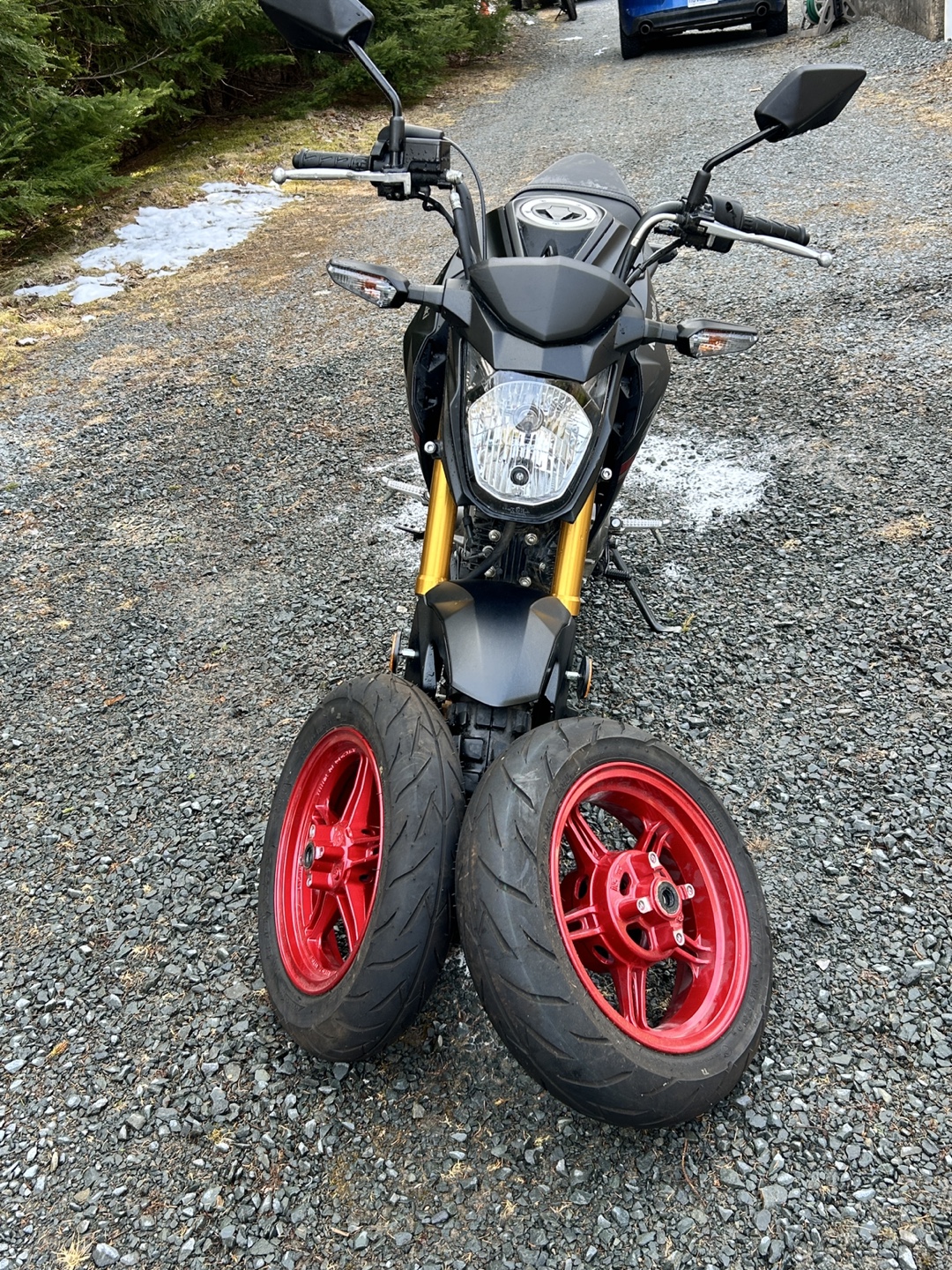 Kawasaki Z125 Pro - photo 3