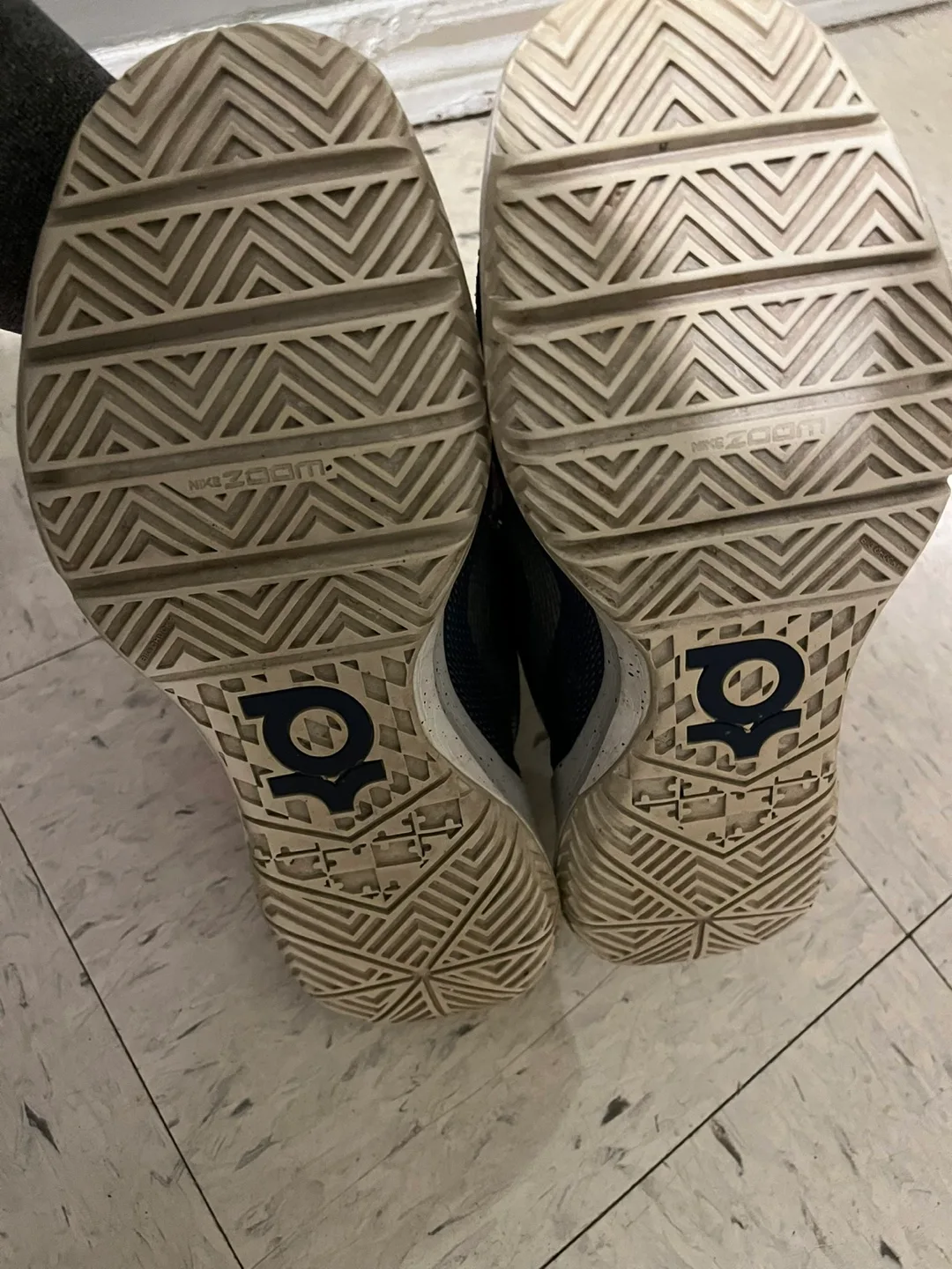 Nike KD Trey 5 limited Men's Size 11.5 image indicator(4)