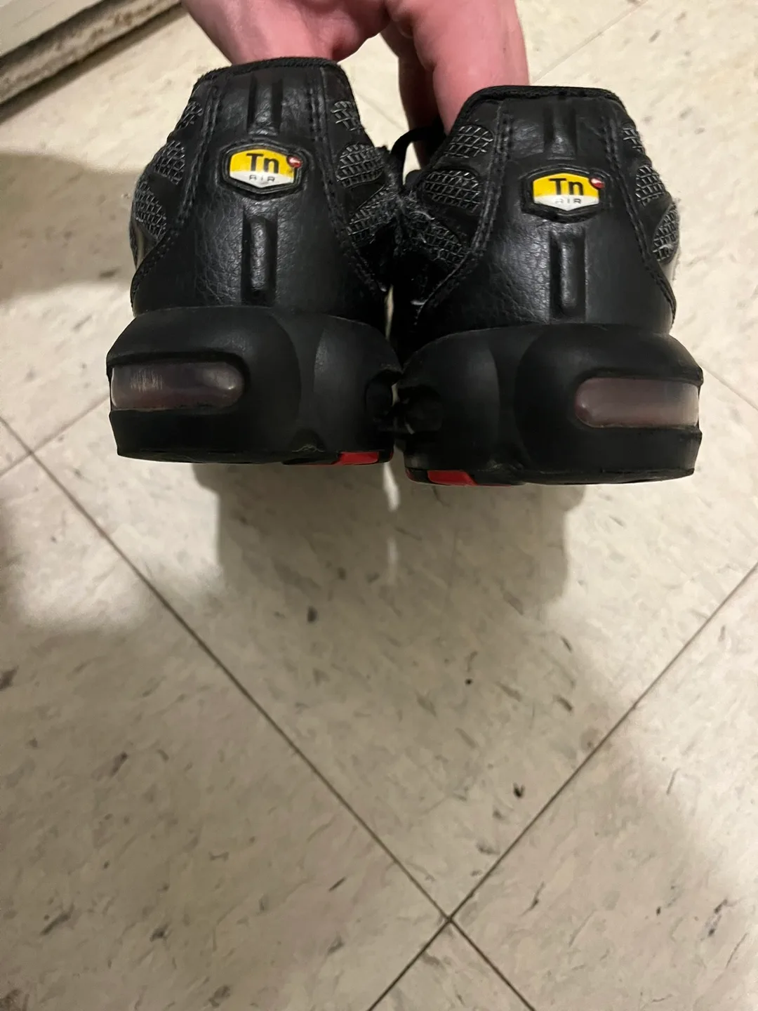 Nike Air Max Plus BRED Size 6 men’s image indicator(2)