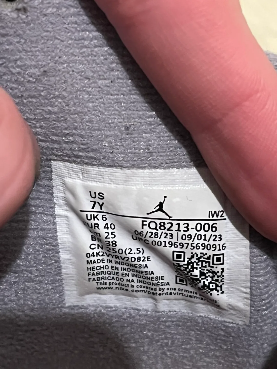 Jordan 4 Retro BRED size 7 men’s image indicator(6)