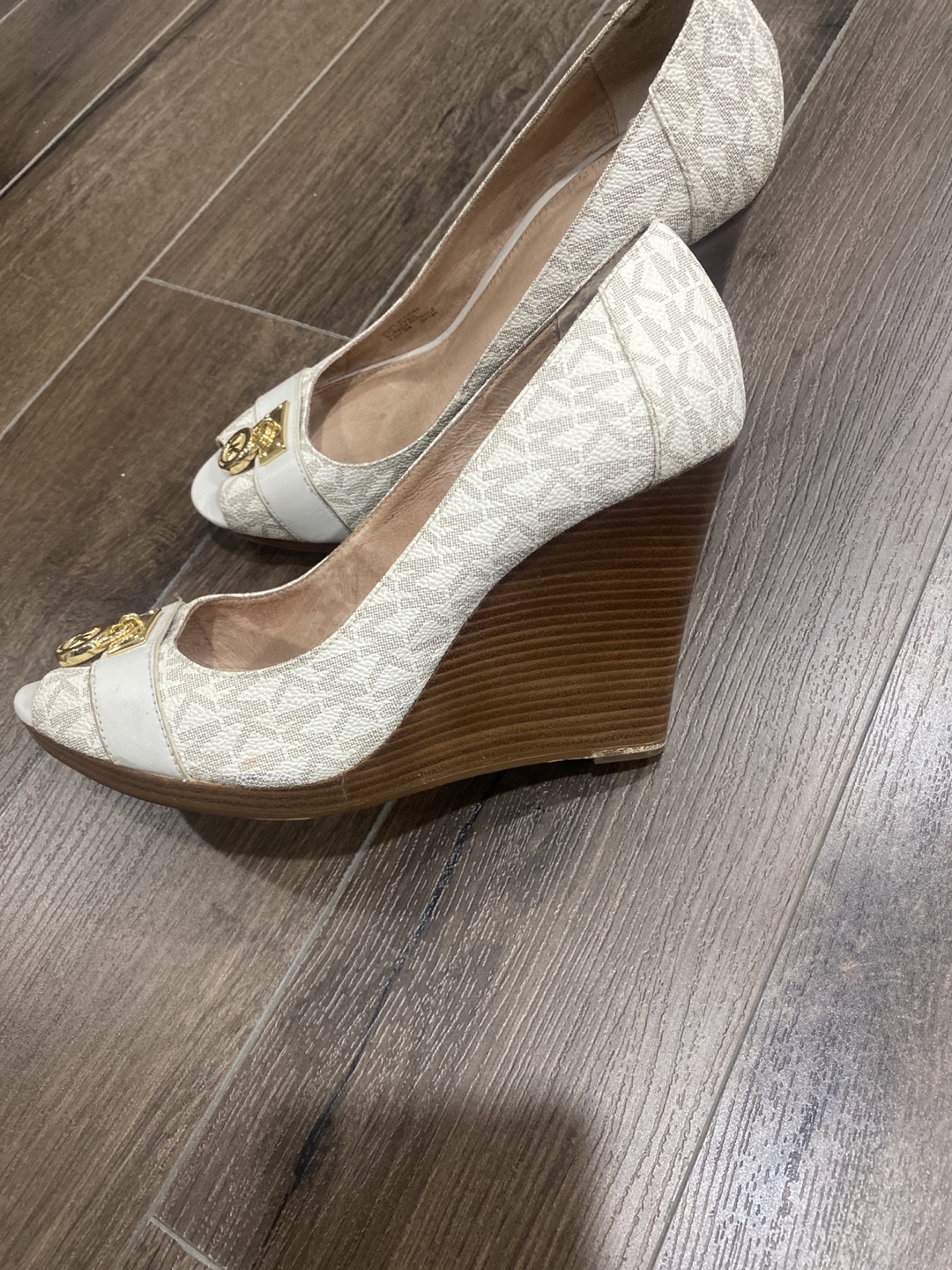 Michael Kors peep-toe wedge heels - photo 2