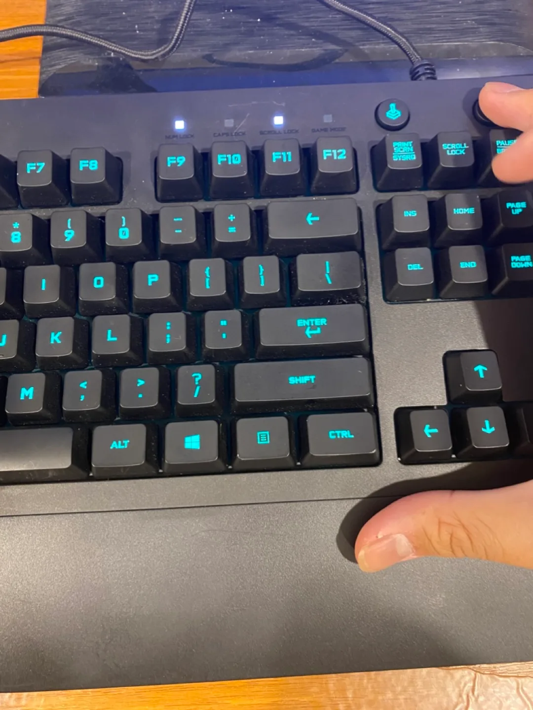 Logitech G213 Prodigy RGB Gaming Keyboard image indicator(9)