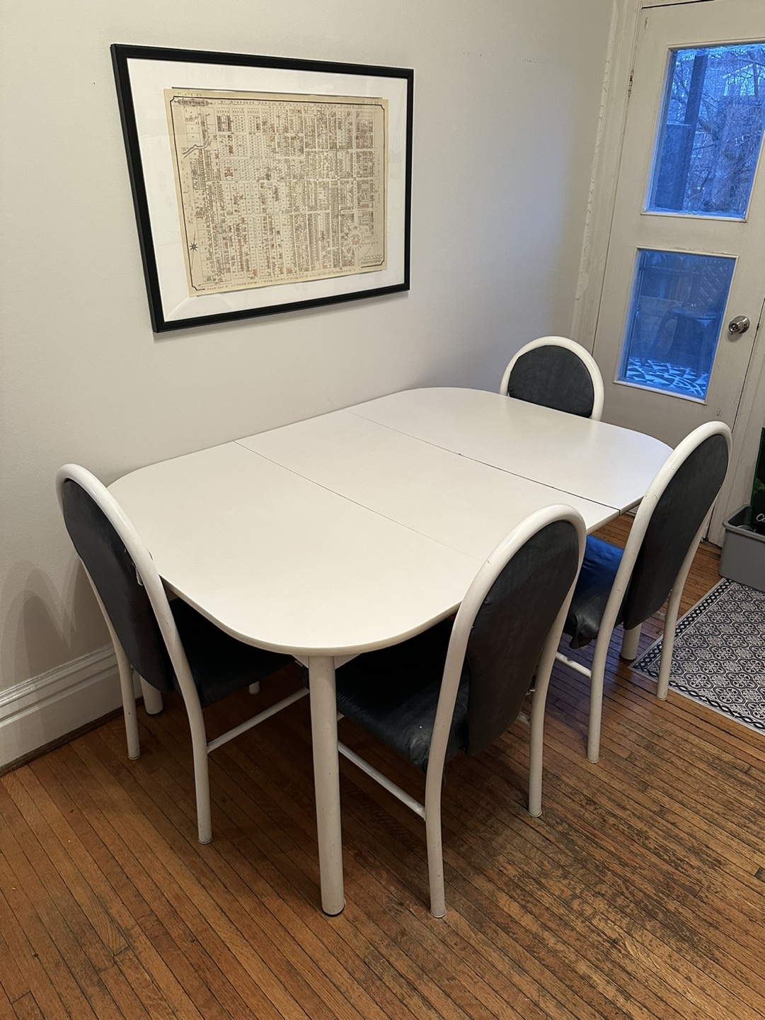 Kitchen Table and Chairs - photo 2