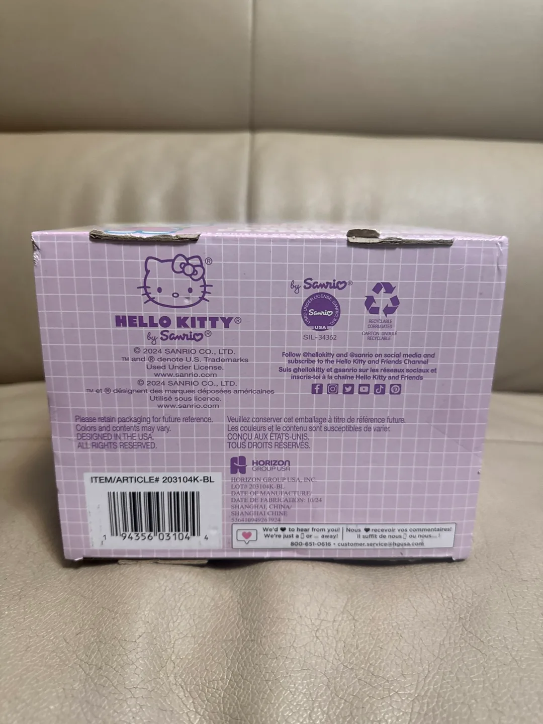 Brand New Paint Your Own Hello Kitty Bank image indicator(4)