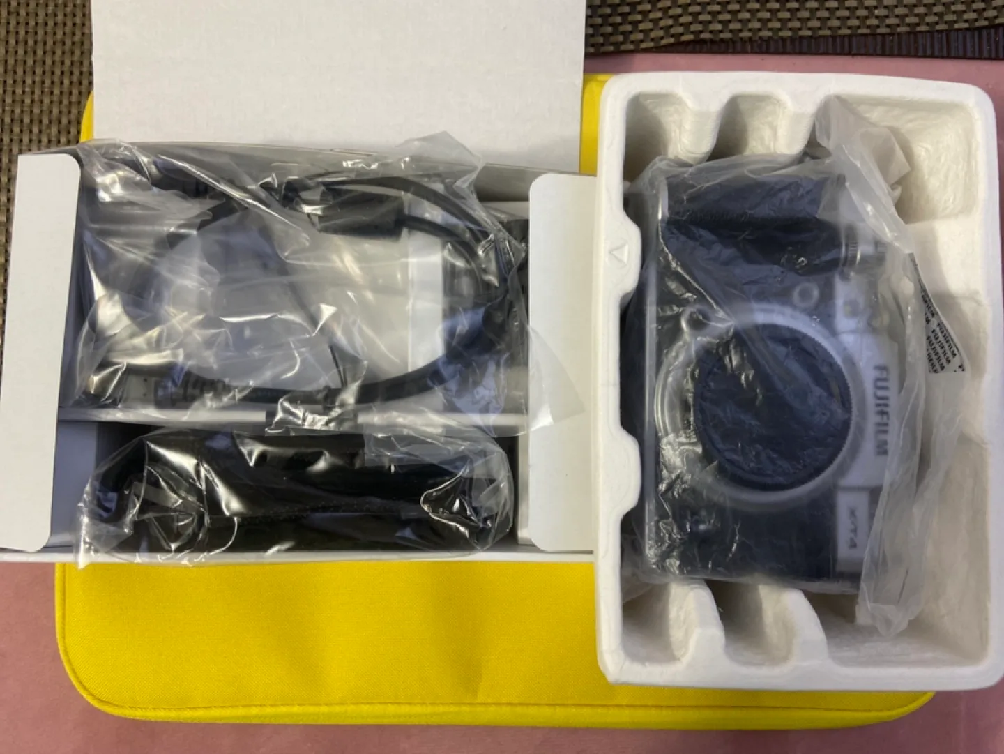 NEW Fujifilm X-T4 Mirrorless camera body(Silver) image indicator(7)