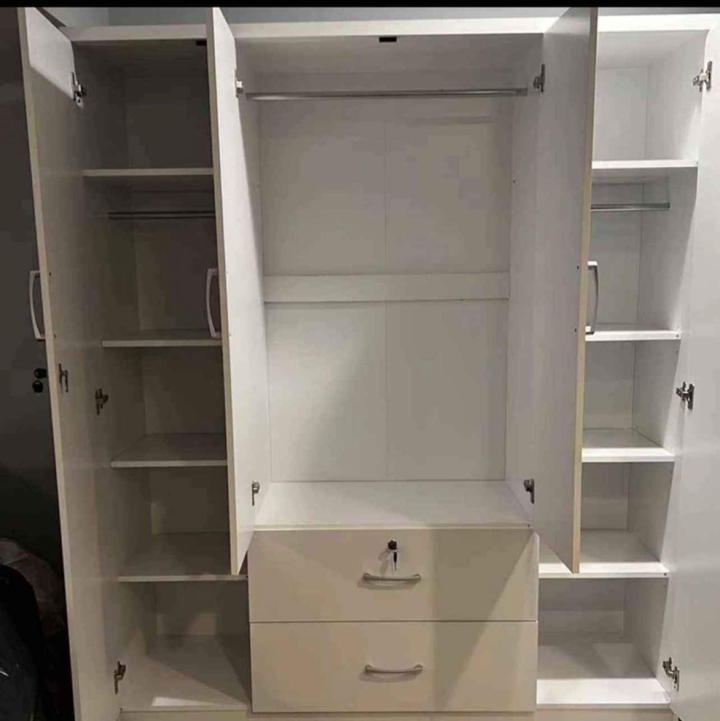 4-Door Wardrobe with Mirrored Doors and Drawers - photo 5