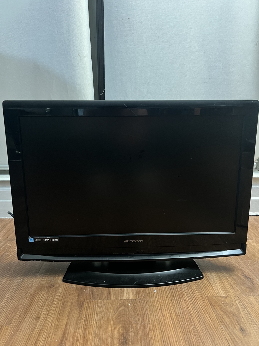 Emerson LC260EM1 26" 720p HD Television
