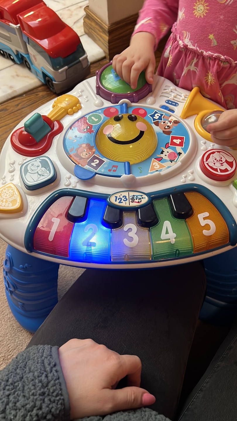 VTech Sit-to-Stand Learning Table - photo 2