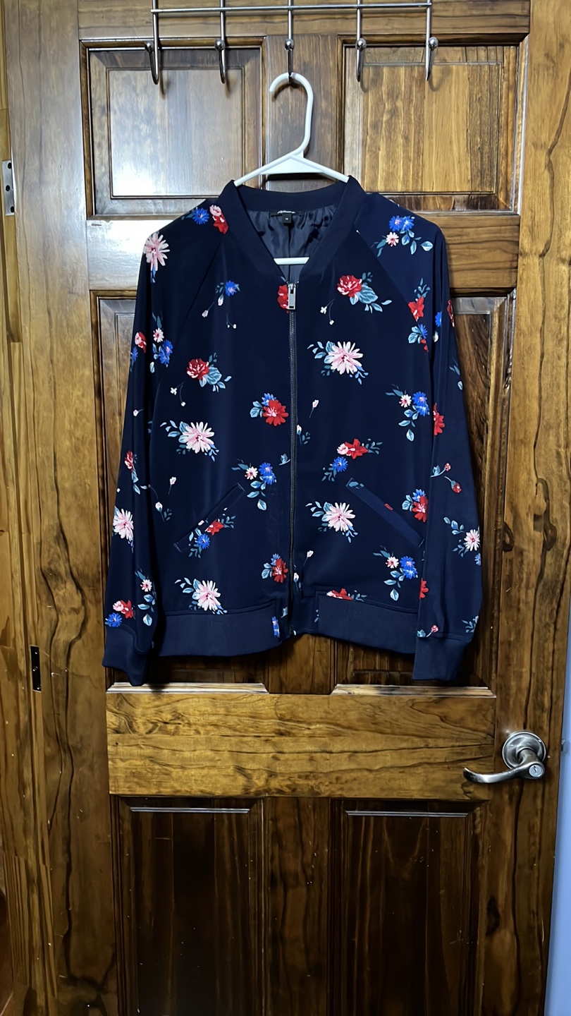 Reitmans Size 12 Floral Bomber Jacket