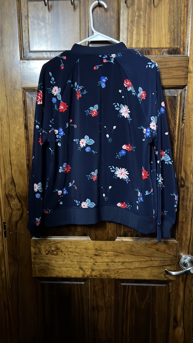 Reitmans Size 12 Floral Bomber Jacket - photo 3