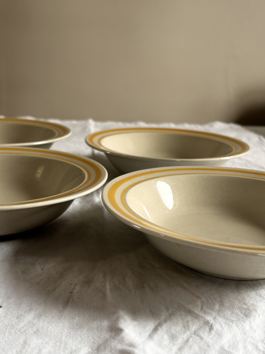Set of 4 Vintage Newcor Stoneware Bowls - photo 3