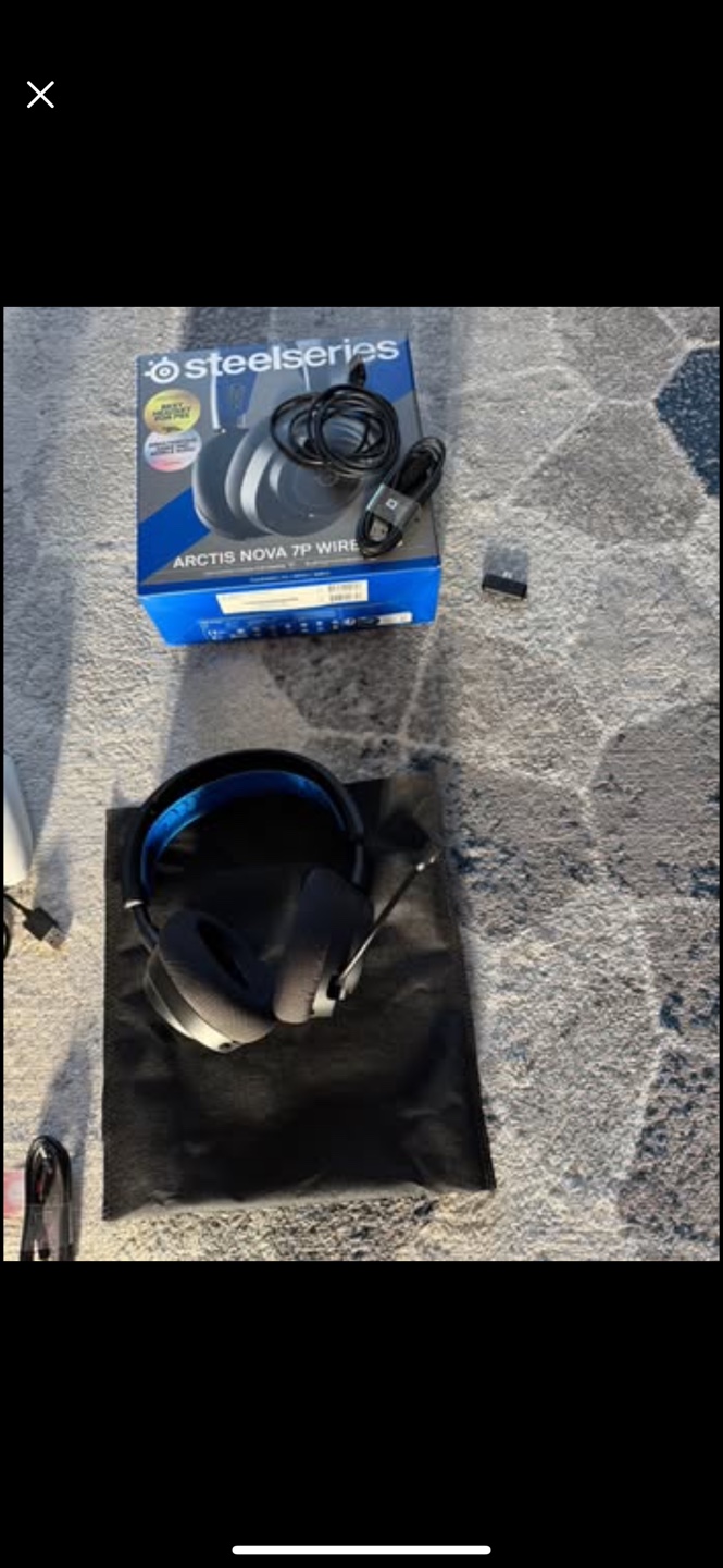 PS5 Console Bundle with SteelSeries headset - photo 4