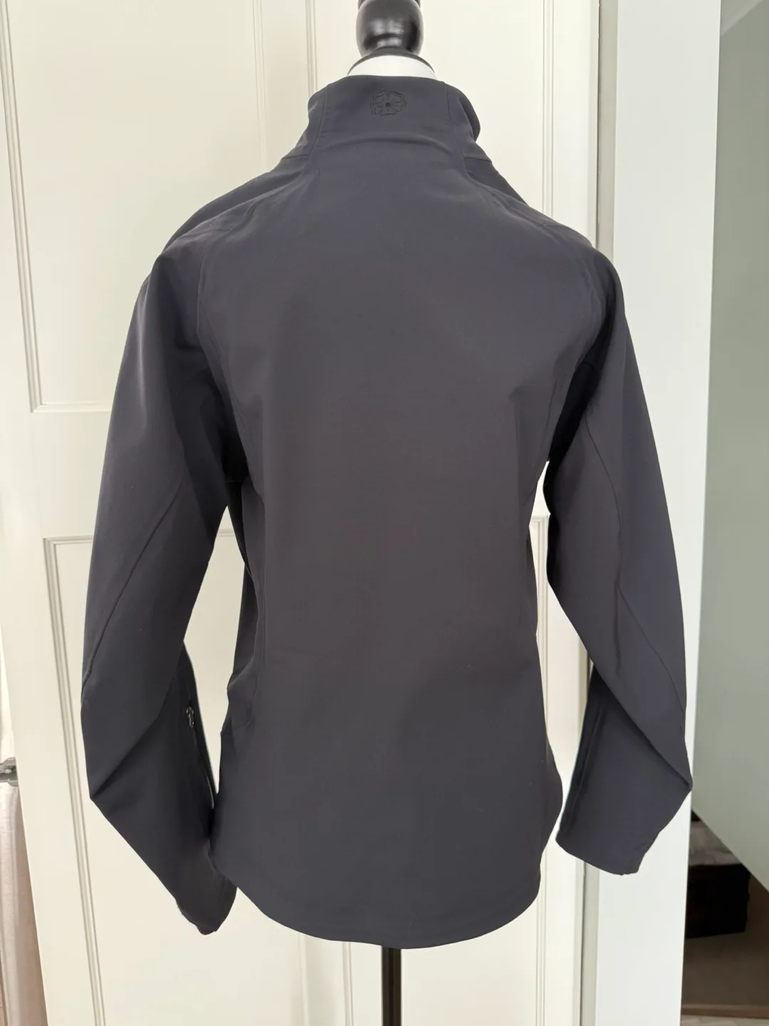 🔆Women's Black Softshell Jacket image indicator(4)