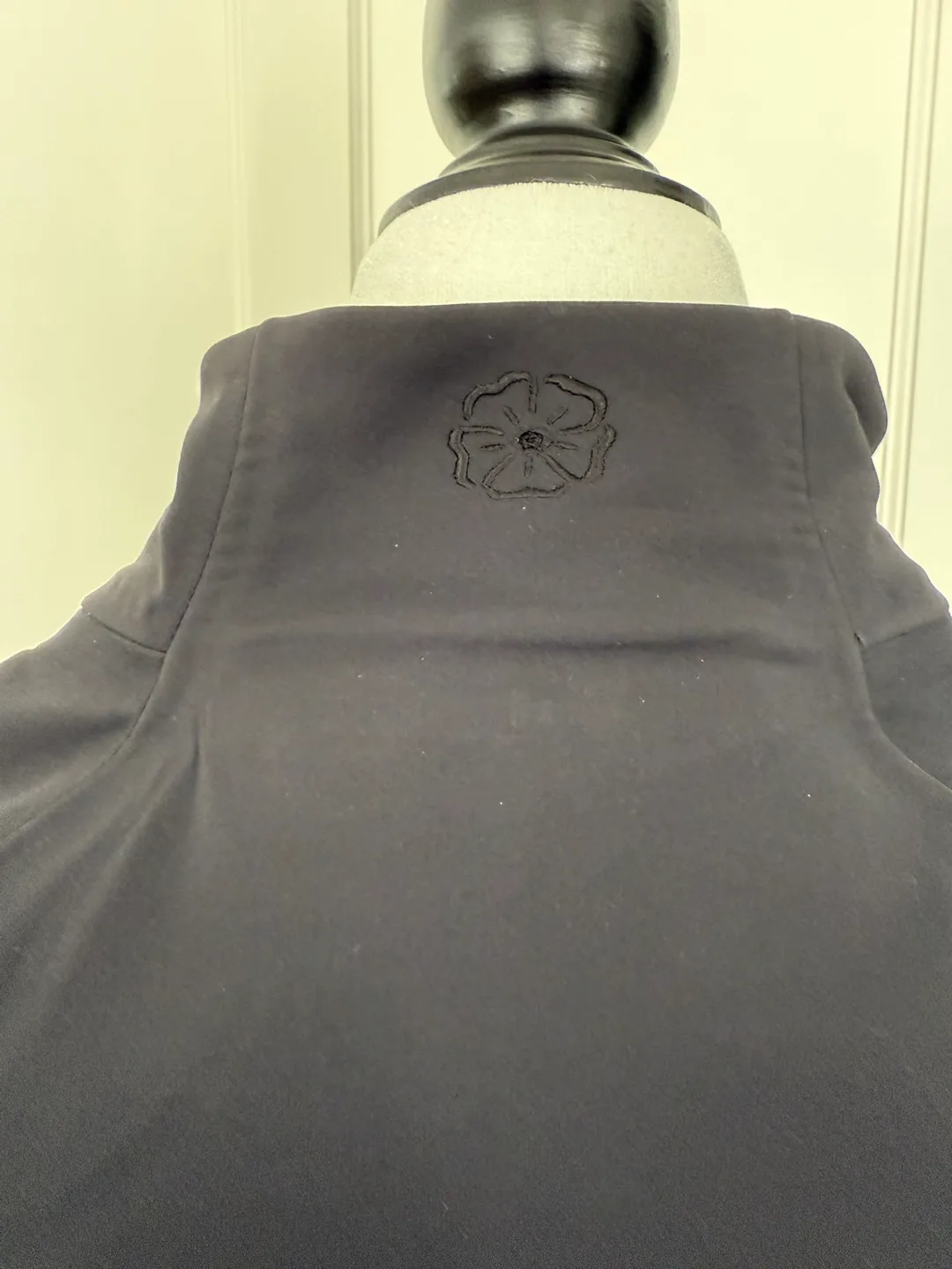 🔆Women's Black Softshell Jacket image indicator(5)