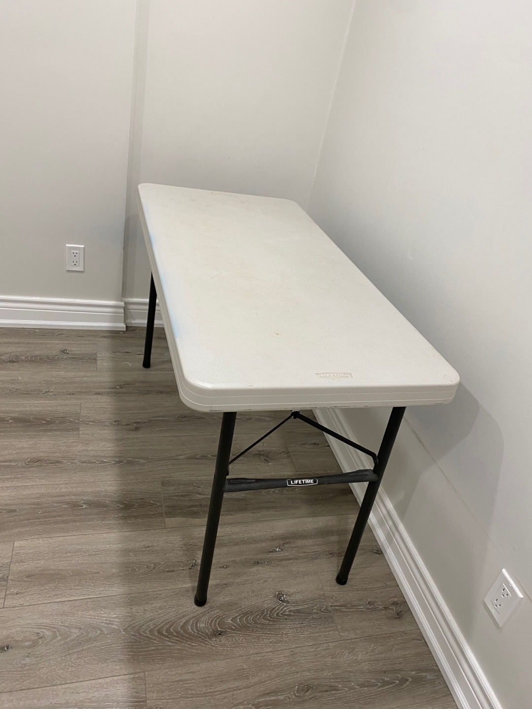 Lifetime Foldable Table - photo 2