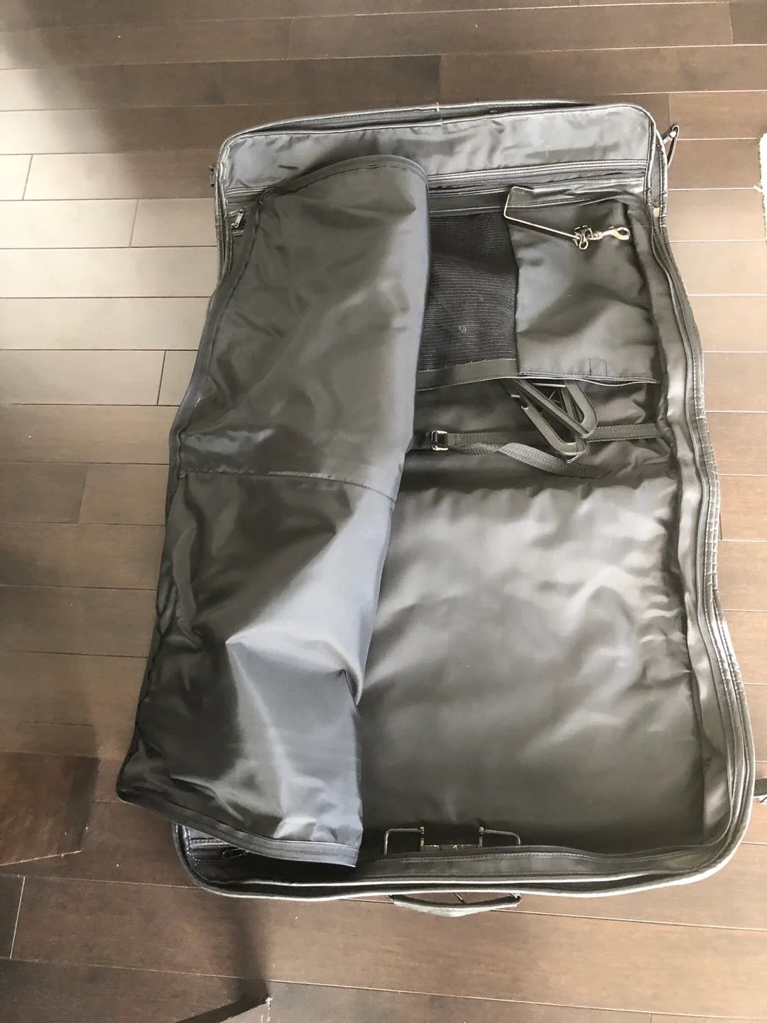 Garment Bag - Black Leather thumbnail