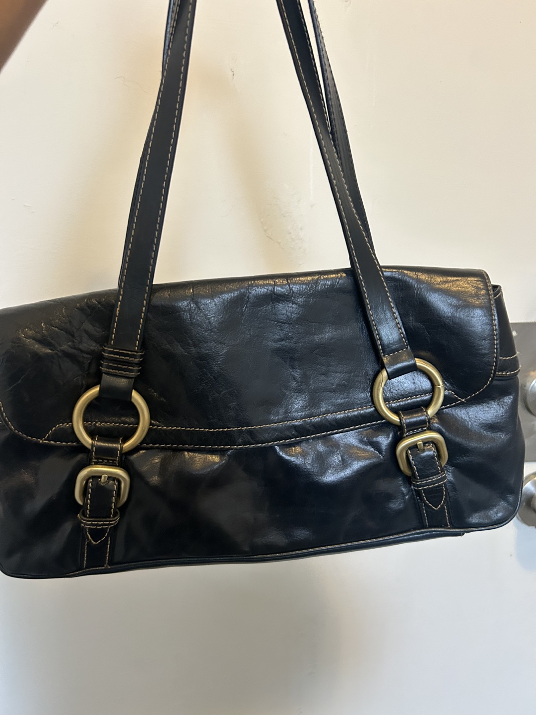 Black Leather Shoulder Bag | Karrot Black Leather Shoulder Bag | Karrot