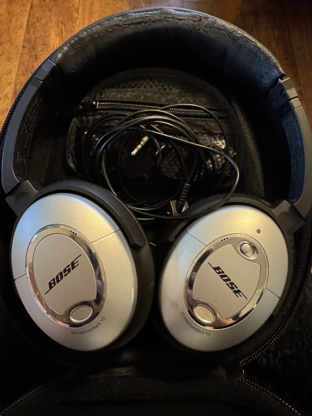 Bose QuietComfort 15 Acoustic Noise Cancelling Headphones