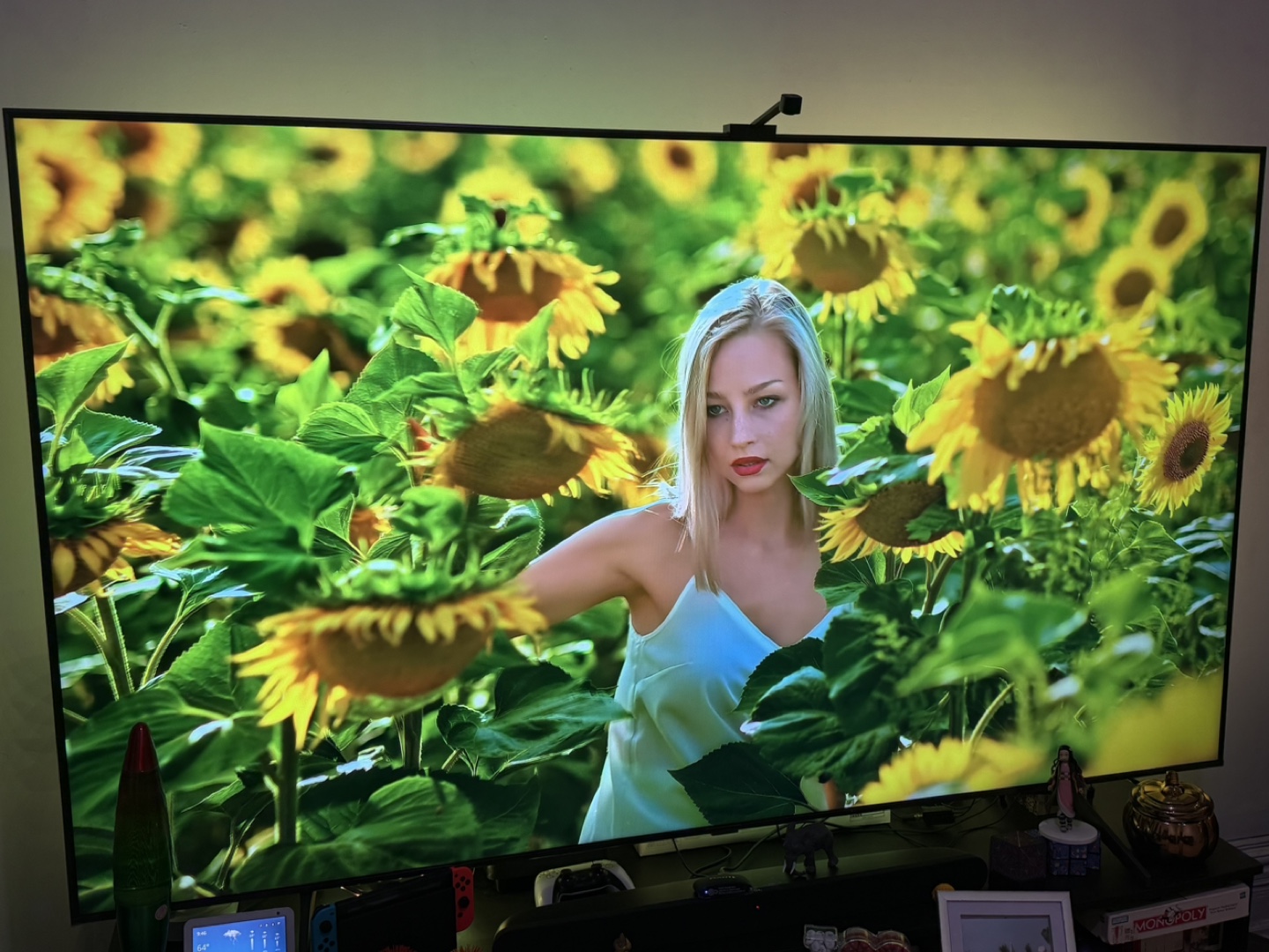 Samsung 85 inch Smart TV - photo 4