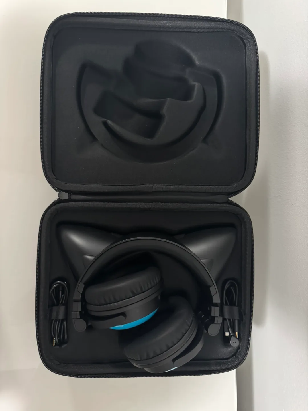 Brookstone Cat Ear Headphones - Blue image indicator(6)